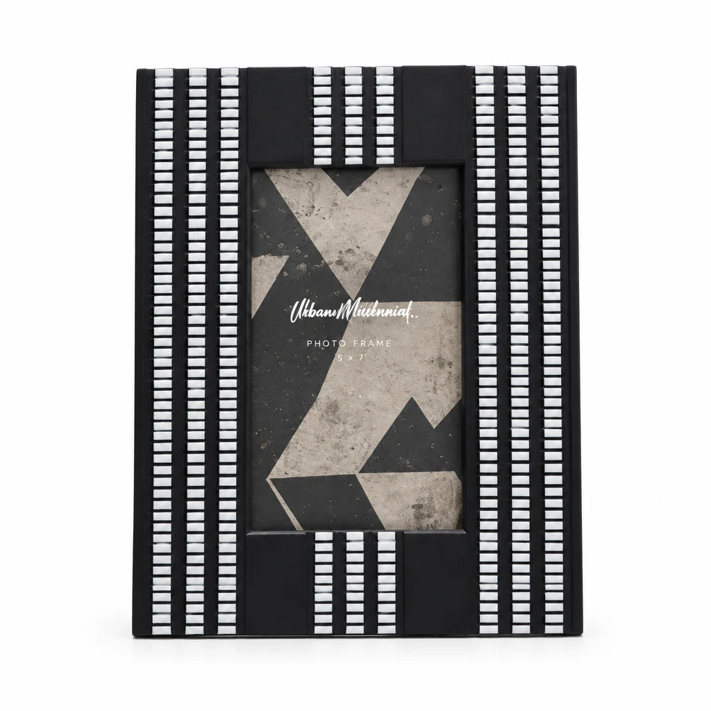 Black Resin Ridged Striped Frame